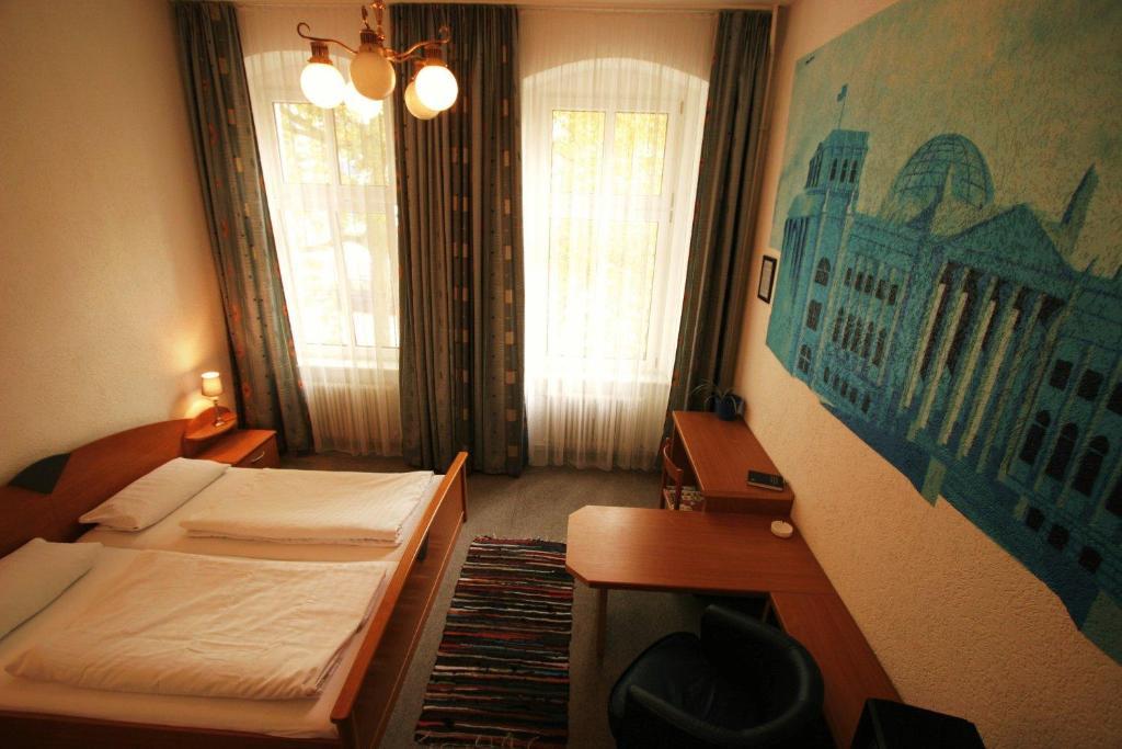 Hotel - Pension Am Schloss Bellevue Berlin Ruang foto