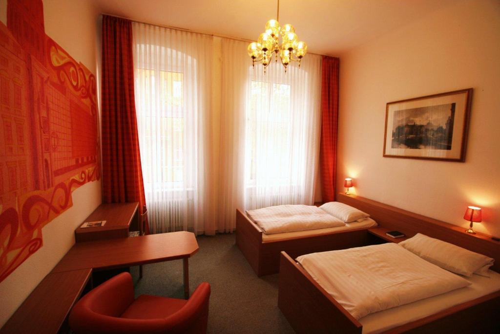 Hotel - Pension Am Schloss Bellevue Berlin Ruang foto